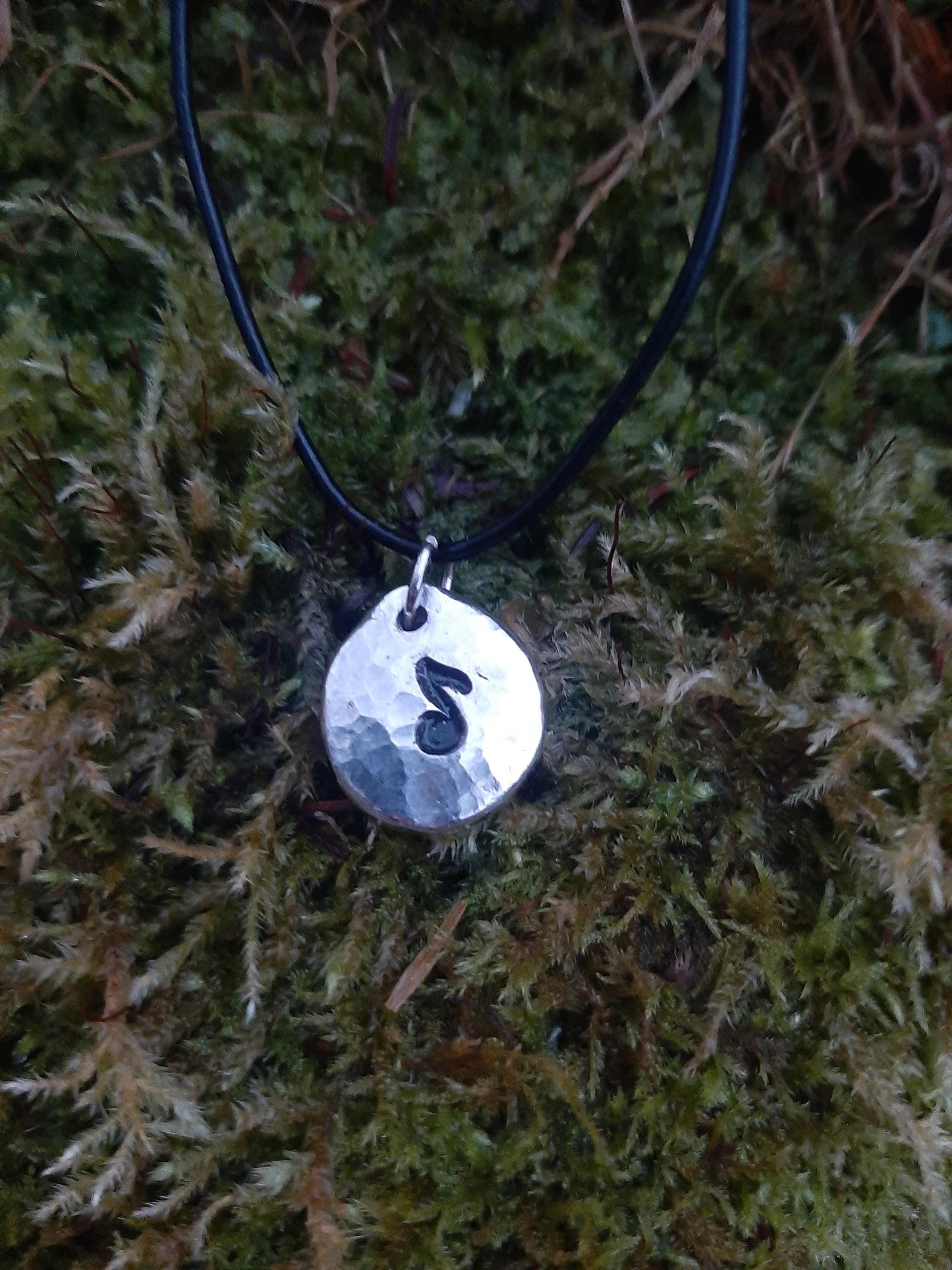 Musical Note Pendant Necklace - Quaver - Cast and hammered pewter - Small