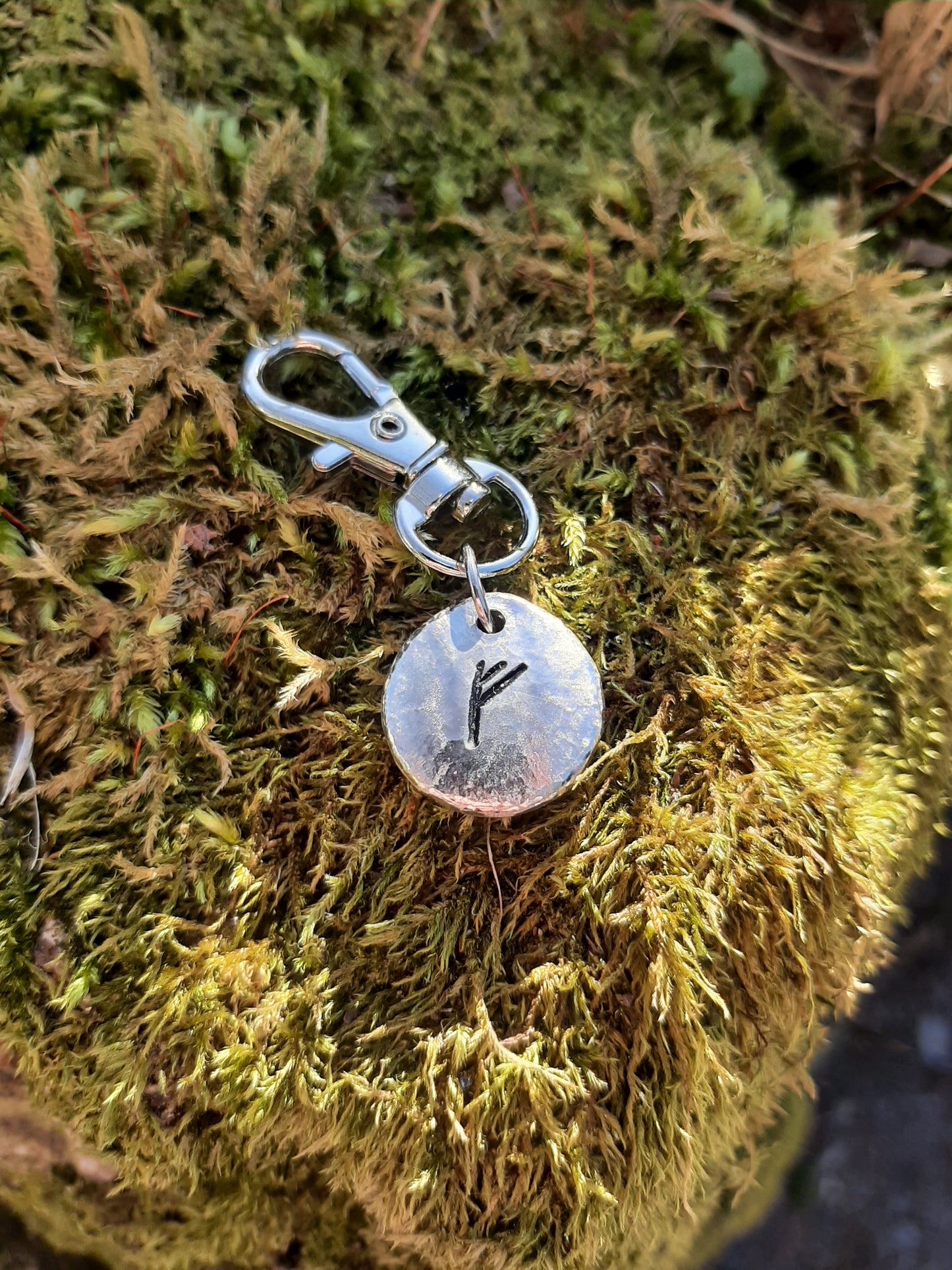 Metal Rune Keyring - Viking keyring - Talisman - Cast and Hammered Pewter