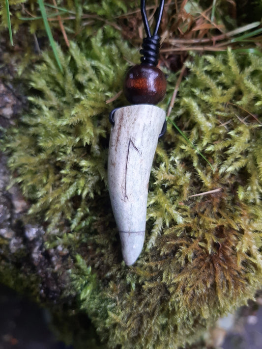 Carved Antler Laguz Renewal Rune Pendant Necklace | Viking Necklace