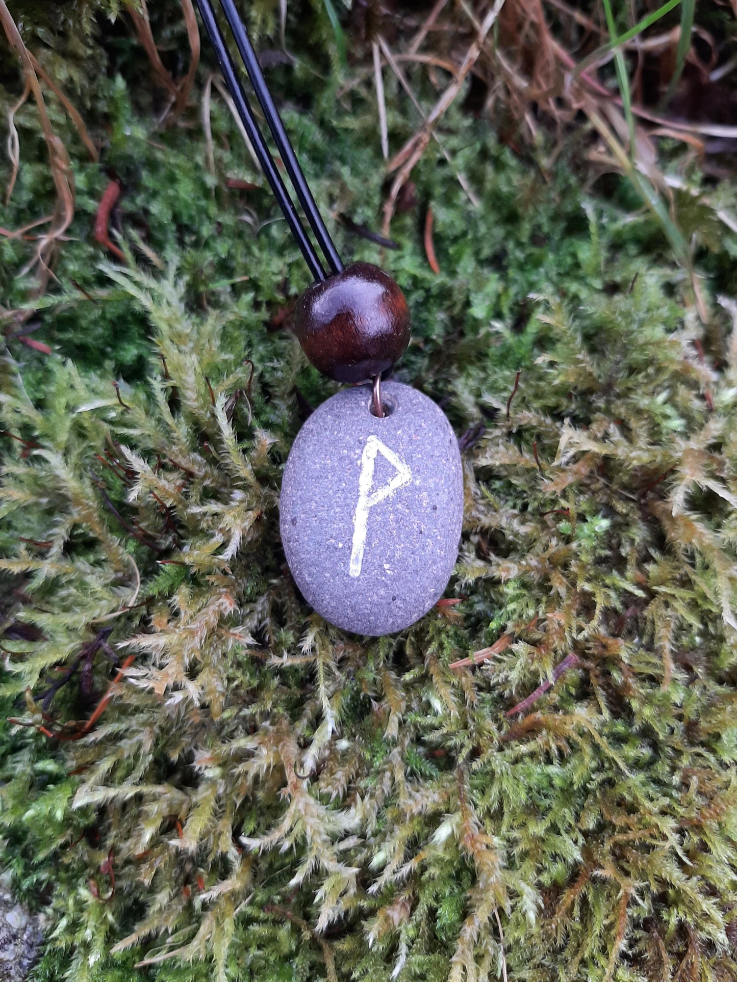 Carved Success Rune Stone Necklace - Wunjo - Success, Peace, Fellowship - Viking Jewellery | Viking Necklace