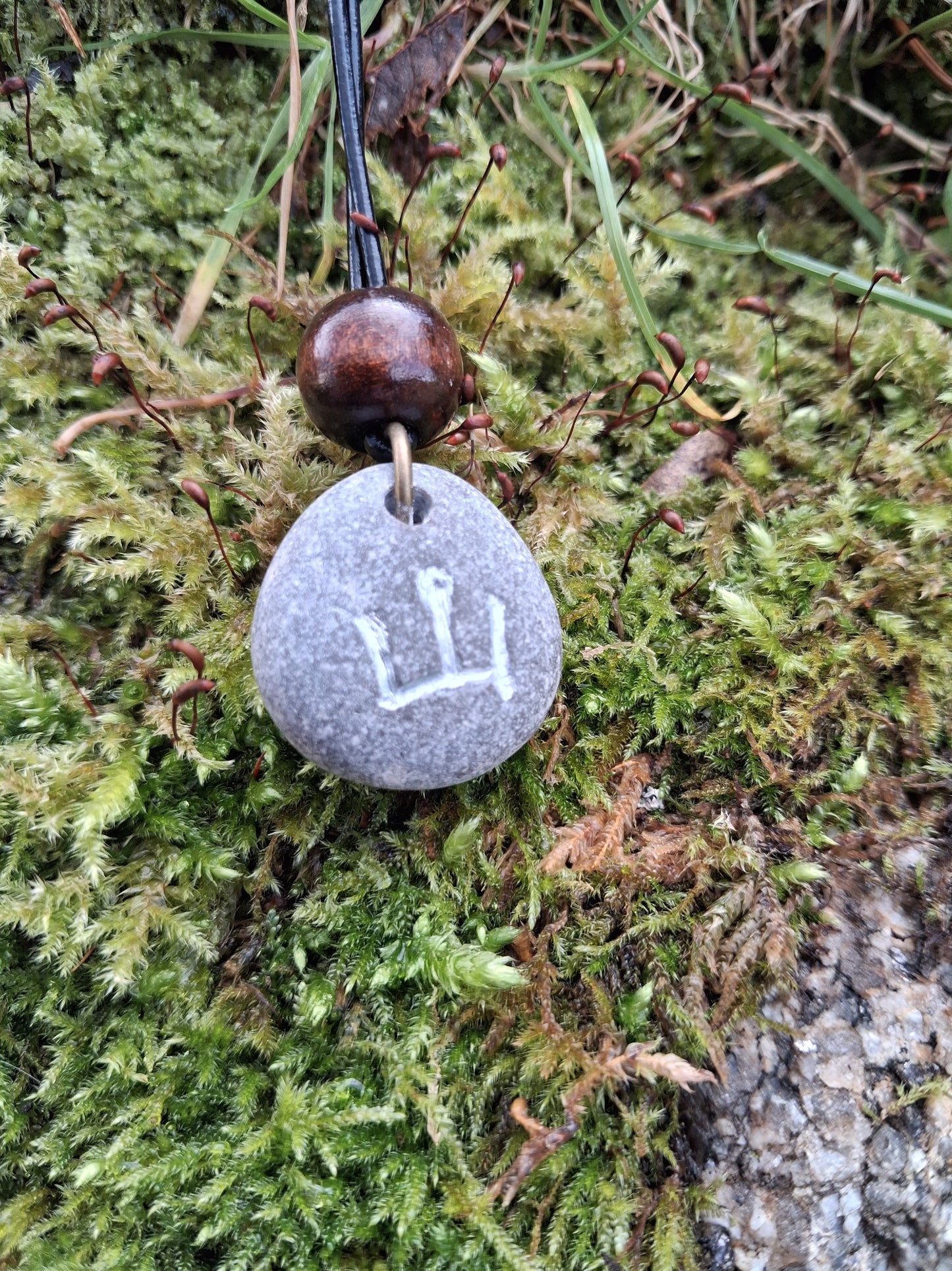 Carved Mountain Kanji Stone Necklace - Yama - Mountain