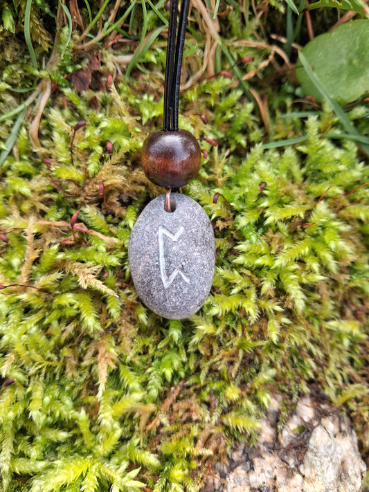 Carved Magic Rune Stone Necklace - Perthro - Magic - Viking Jewellery | Viking Necklace