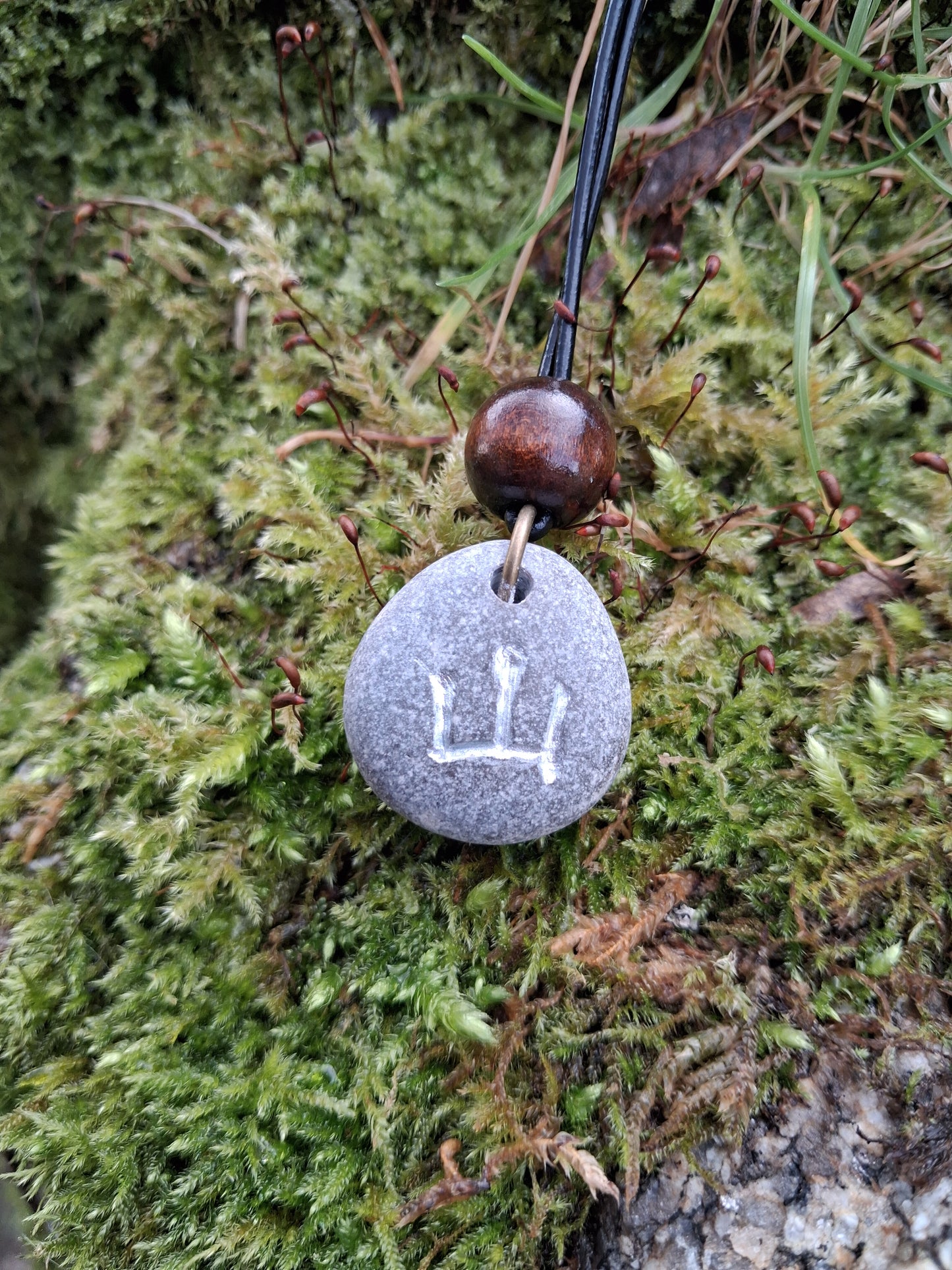 Carved Mountain Kanji Stone Necklace - Yama - Mountain