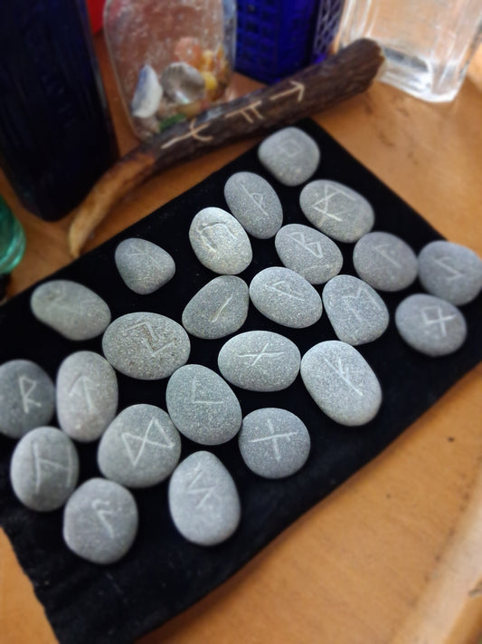 Carved Stone Rune Set - Rune casting, runestones, runestone set