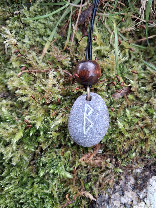Carved Growth Rune Stone Necklace - Berkana - Liberation, Personal Growth - Viking Jewellery | Viking Necklace